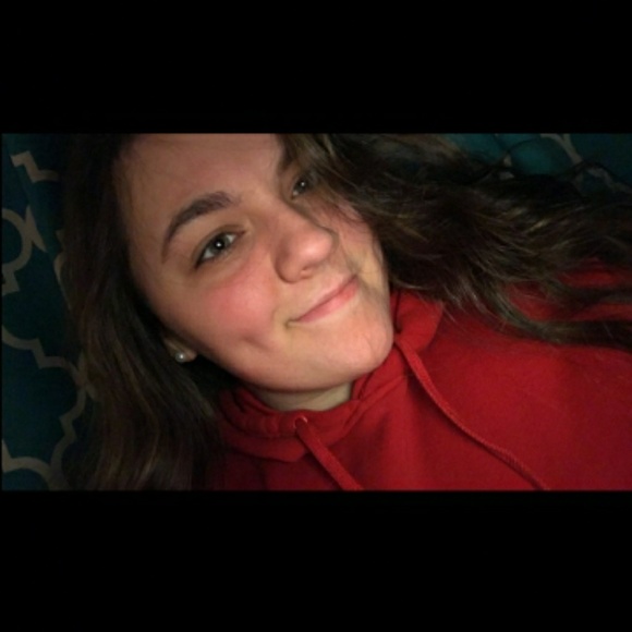 Meet your Posher, Emily - Picture 1 of 1